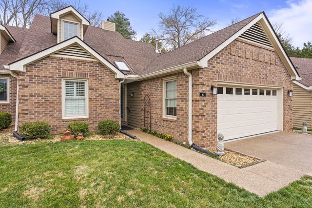 6 Chadsworth Pl, Tullahoma, TN 37388