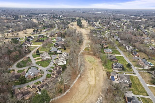 6 Chadsworth Pl, Tullahoma, TN 37388