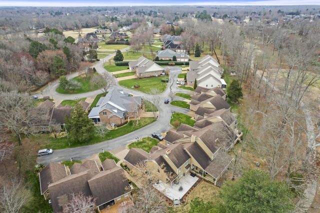 6 Chadsworth Pl, Tullahoma, TN 37388