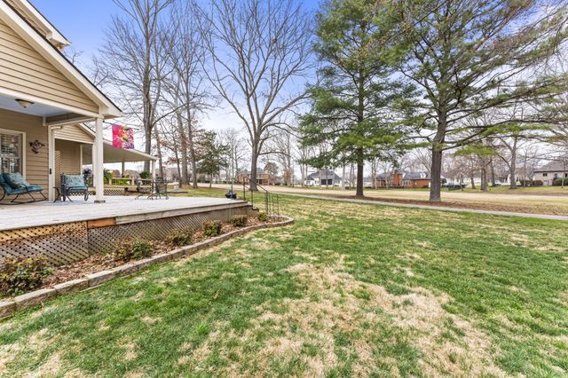 6 Chadsworth Pl, Tullahoma, TN 37388