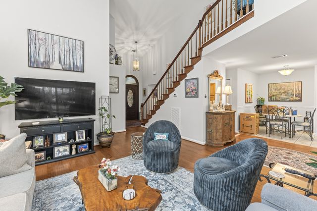 6 Chadsworth Pl, Tullahoma, TN 37388