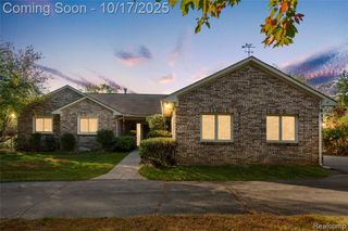 990 Brewer Road, Leonard, MI 48367