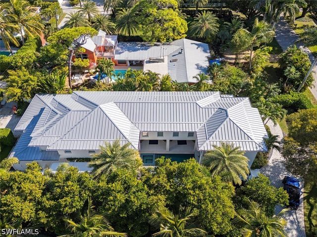 501 2nd AVE N, Naples, FL 34102