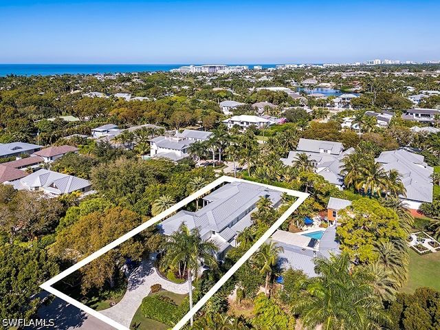 501 2nd AVE N, Naples, FL 34102