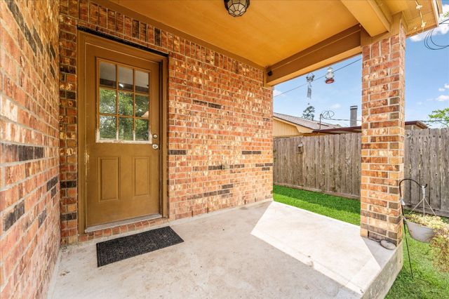 407 Corydon Drive, Houston, TX 77336