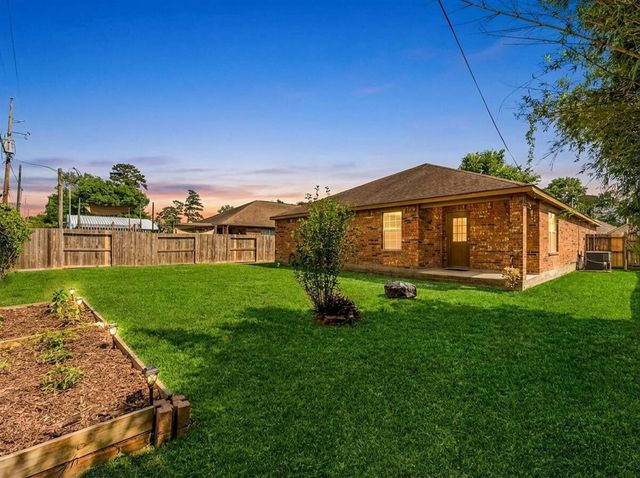 407 Corydon Drive, Houston, TX 77336