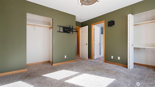 6726 NE Columbia Street, Suquamish, WA 98392