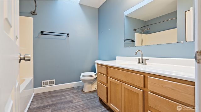 6726 NE Columbia Street, Suquamish, WA 98392