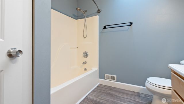 6726 NE Columbia Street, Suquamish, WA 98392