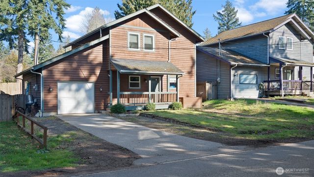 6726 NE Columbia Street, Suquamish, WA 98392