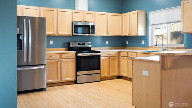 6726 NE Columbia Street, Suquamish, WA 98392