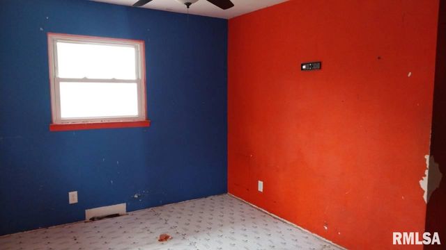 328 RANDOLPH Street, East Peoria, IL 61611