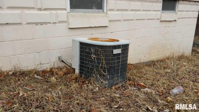 328 RANDOLPH Street, East Peoria, IL 61611