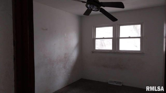 328 RANDOLPH Street, East Peoria, IL 61611