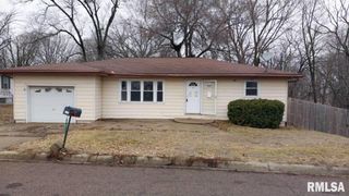 328 RANDOLPH Street, East Peoria, IL 61611