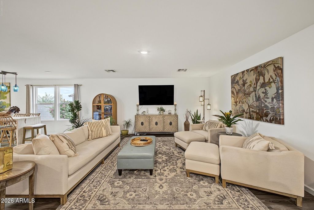 910 LOGAN Way, Wickenburg, AZ 85390 — photo 5