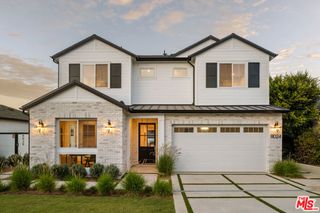8024 Stewart Avenue, Los Angeles, CA 90045