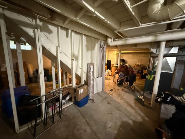 26 Edna Avenue, Pontiac, MI 48341