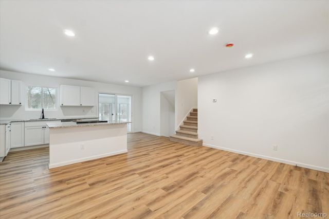 10031 Carmer Road, Fenton, MI 48430