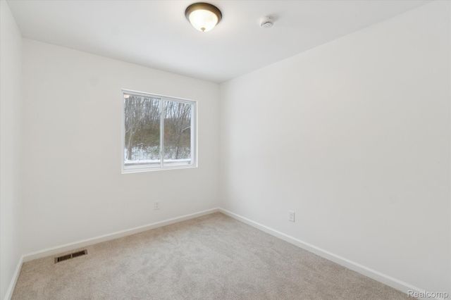 10031 Carmer Road, Fenton, MI 48430