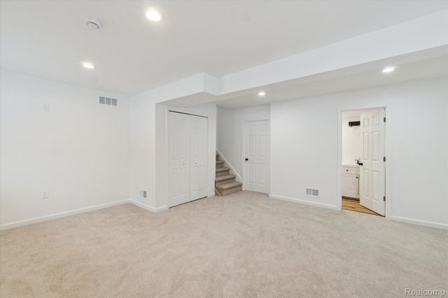 10031 Carmer Road, Fenton, MI 48430