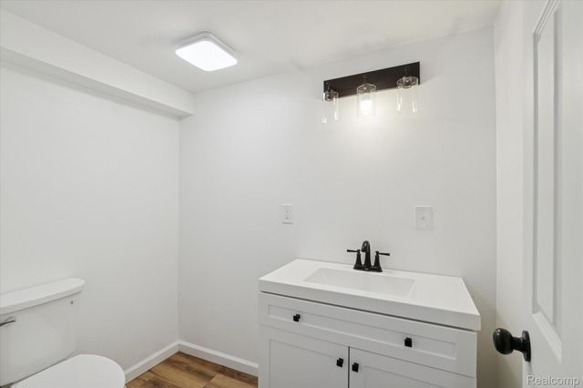 10031 Carmer Road, Fenton, MI 48430