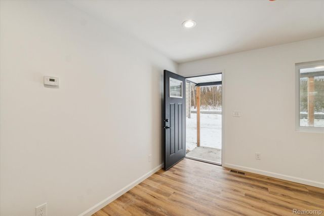 10031 Carmer Road, Fenton, MI 48430