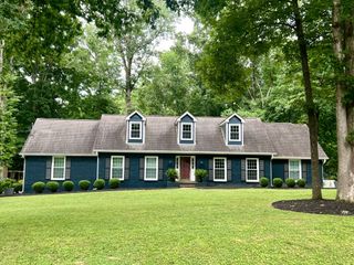 187 Hidden Lake Rd, Hendersonville, TN 37075