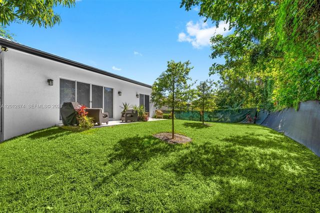 2962 NW 10th Ct, Fort Lauderdale, FL 33311
