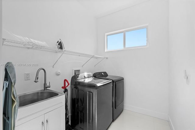 2962 NW 10th Ct, Fort Lauderdale, FL 33311