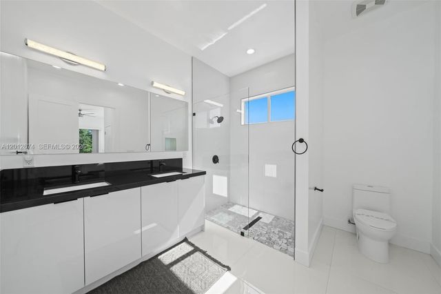 2962 NW 10th Ct, Fort Lauderdale, FL 33311