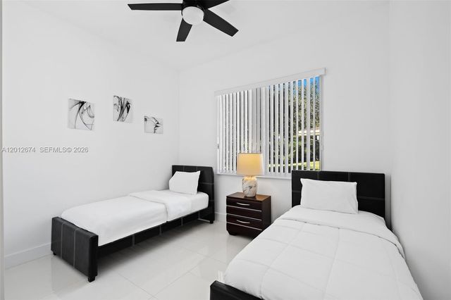 2962 NW 10th Ct, Fort Lauderdale, FL 33311