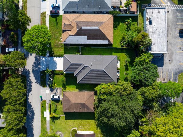 2962 NW 10th Ct, Fort Lauderdale, FL 33311