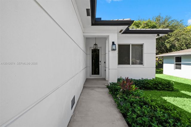 2962 NW 10th Ct, Fort Lauderdale, FL 33311
