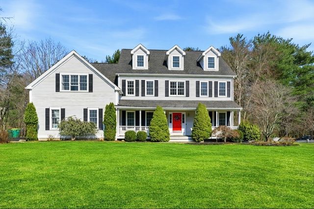 8 Scarlet Ct, Easton, MA 02356