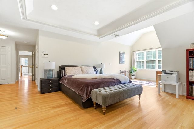 8 Scarlet Ct, Easton, MA 02356