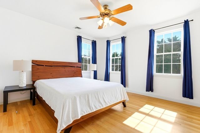 8 Scarlet Ct, Easton, MA 02356