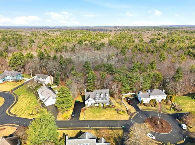 8 Scarlet Ct, Easton, MA 02356