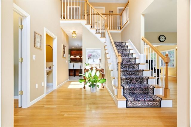 8 Scarlet Ct, Easton, MA 02356