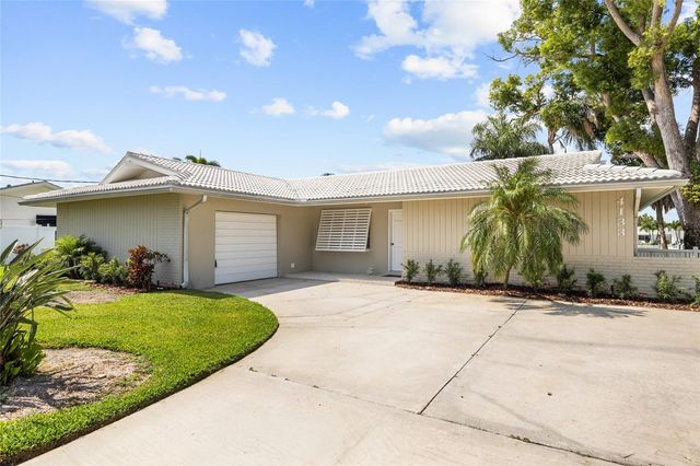 4133 49TH AVENUE S, St Petersburg, FL 33711