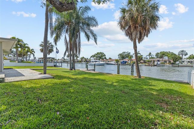 4133 49TH AVENUE S, St Petersburg, FL 33711