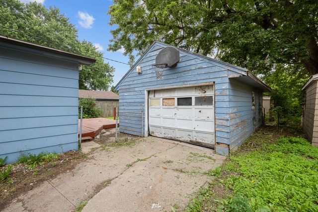 233 4th Street E, Milan, IL 61264