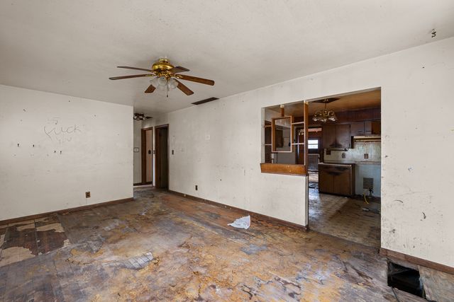 233 4th Street E, Milan, IL 61264