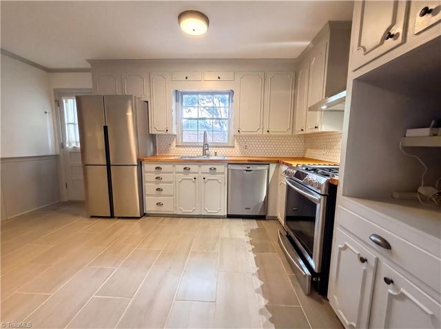 3010 Hope Valley Road, Winston-salem, NC 27106