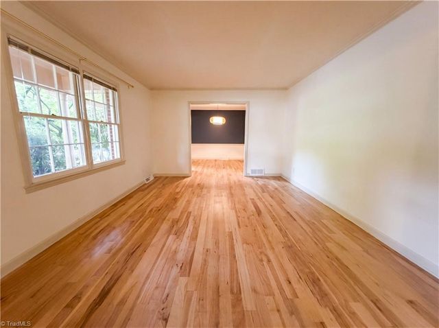 3010 Hope Valley Road, Winston-salem, NC 27106