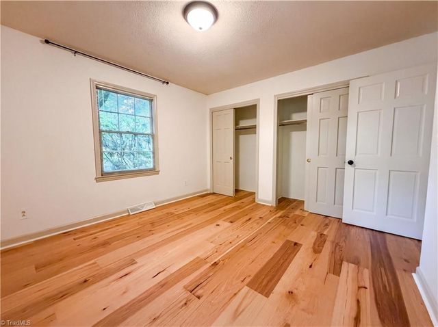 3010 Hope Valley Road, Winston-salem, NC 27106