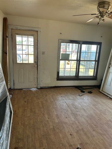 204 8th Street, Honey Grove, TX 75446