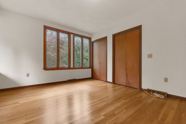 16 Ward Lane, Sherborn, MA 01770
