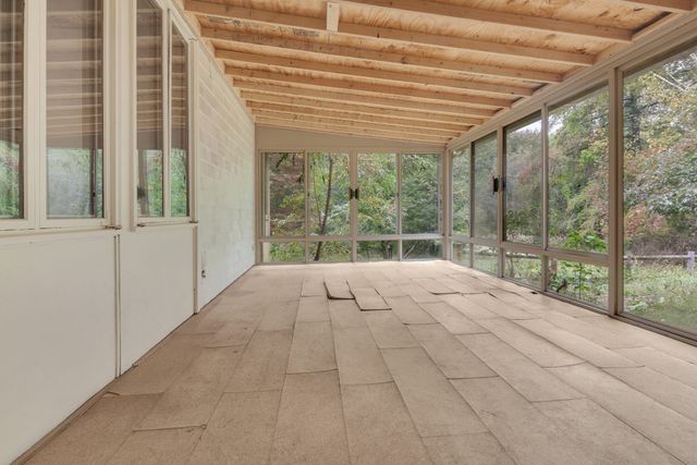 16 Ward Lane, Sherborn, MA 01770