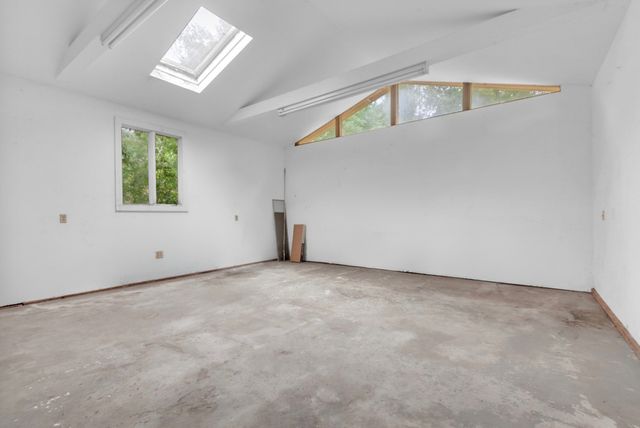 16 Ward Lane, Sherborn, MA 01770